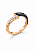 Anillo esmalte negro con diamantes