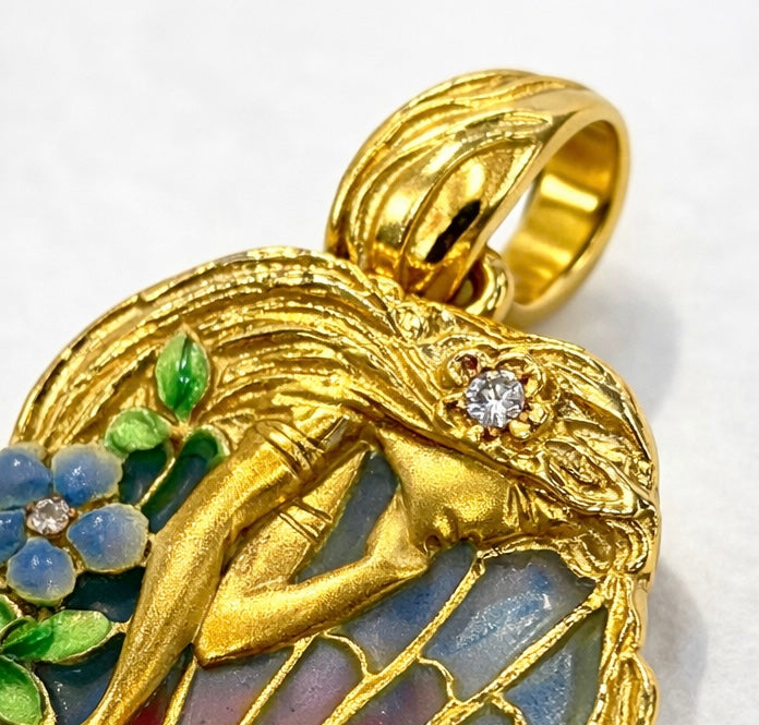 Broche Oro Amarillo estilo Ofelia con Esmalte Natural y Diamantes