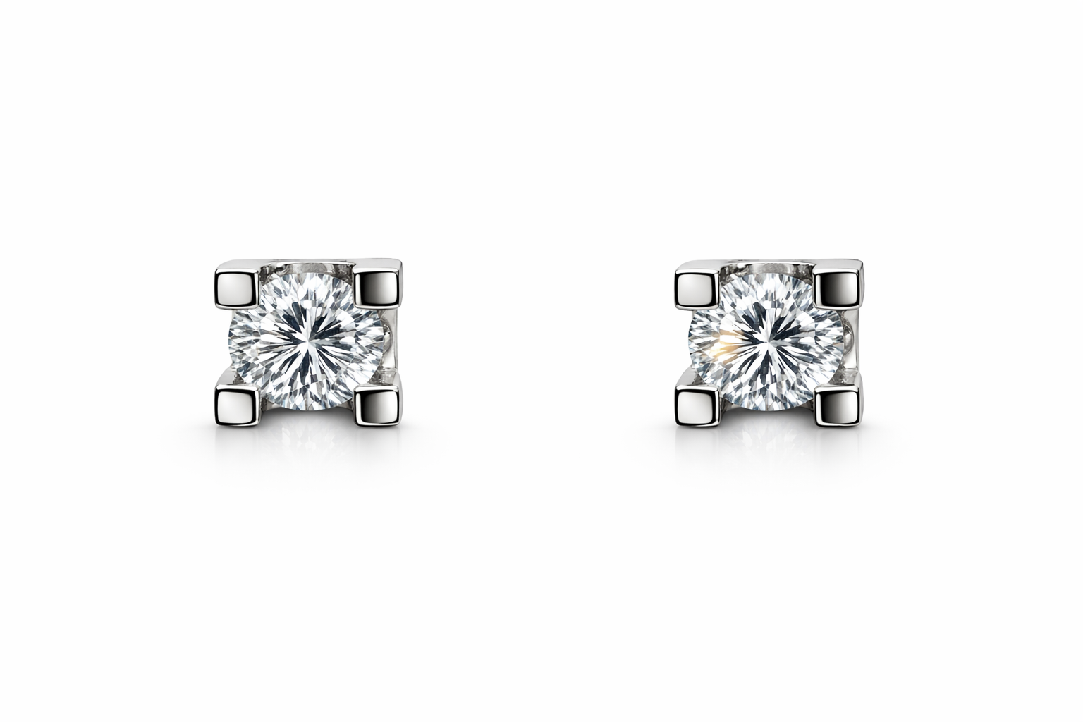 Pendientes Solitario de Oro Blanco con Diamante Talla Brillante 0.25 ct