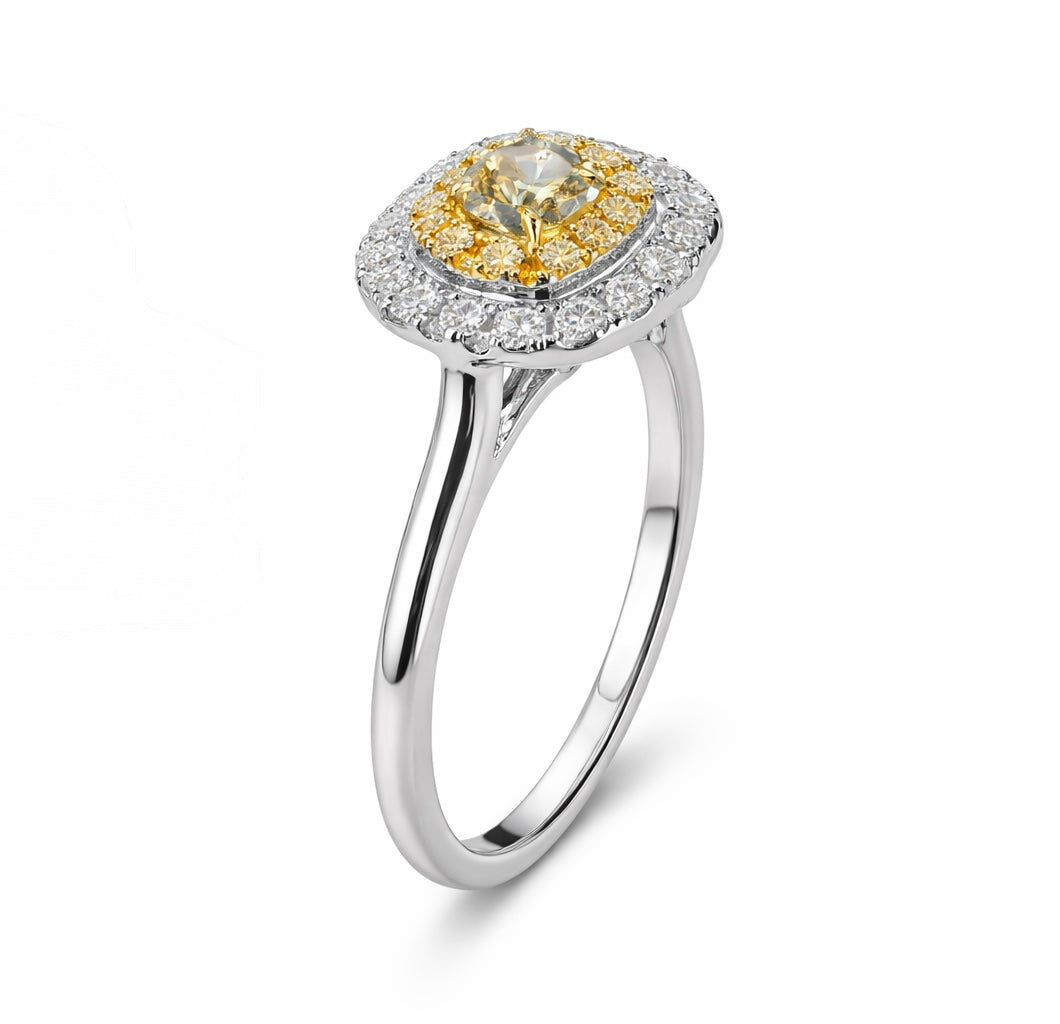Anillo cushion fancy amarillo con doble halo diamantes