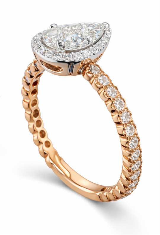 Anillo halo de diamantes multitalla en oro rosa