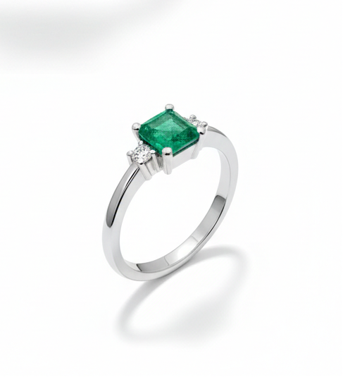 Anillo esmeralda de oro blanco