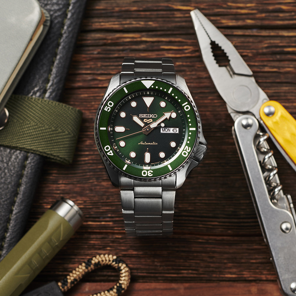 SEIKO 5 GREEN NOIR